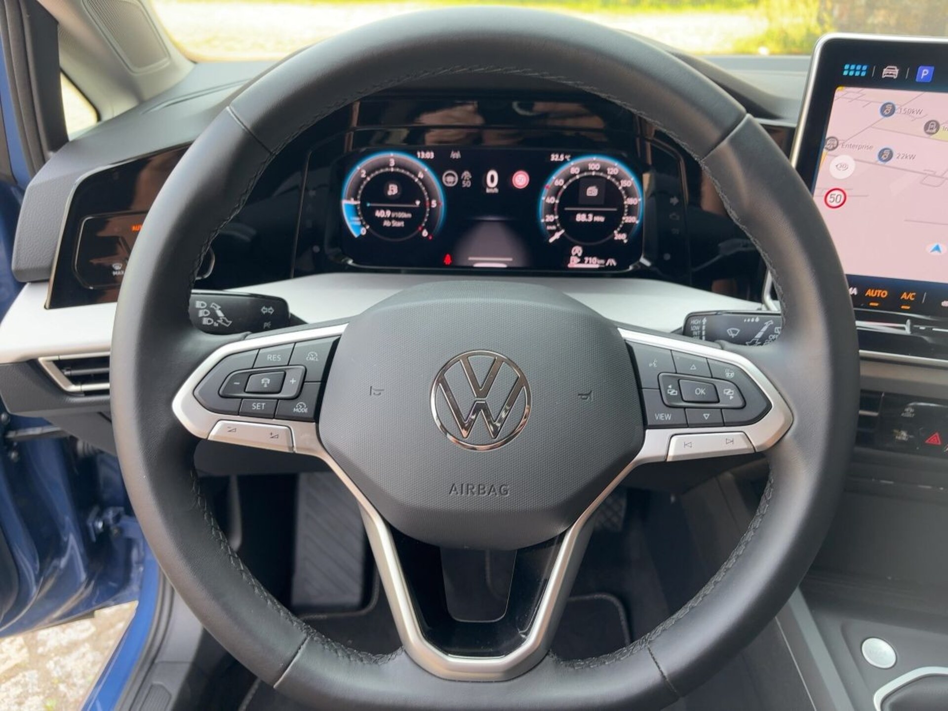 Volkswagen Golf Life