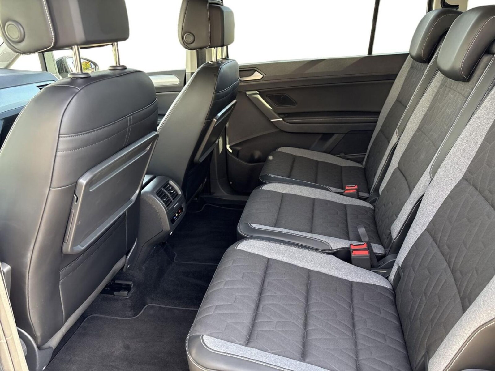 Volkswagen Touran – Bild 14