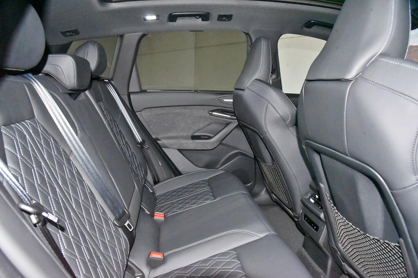 Image about Audi SQ6 SUV e-tron e-tron quattro