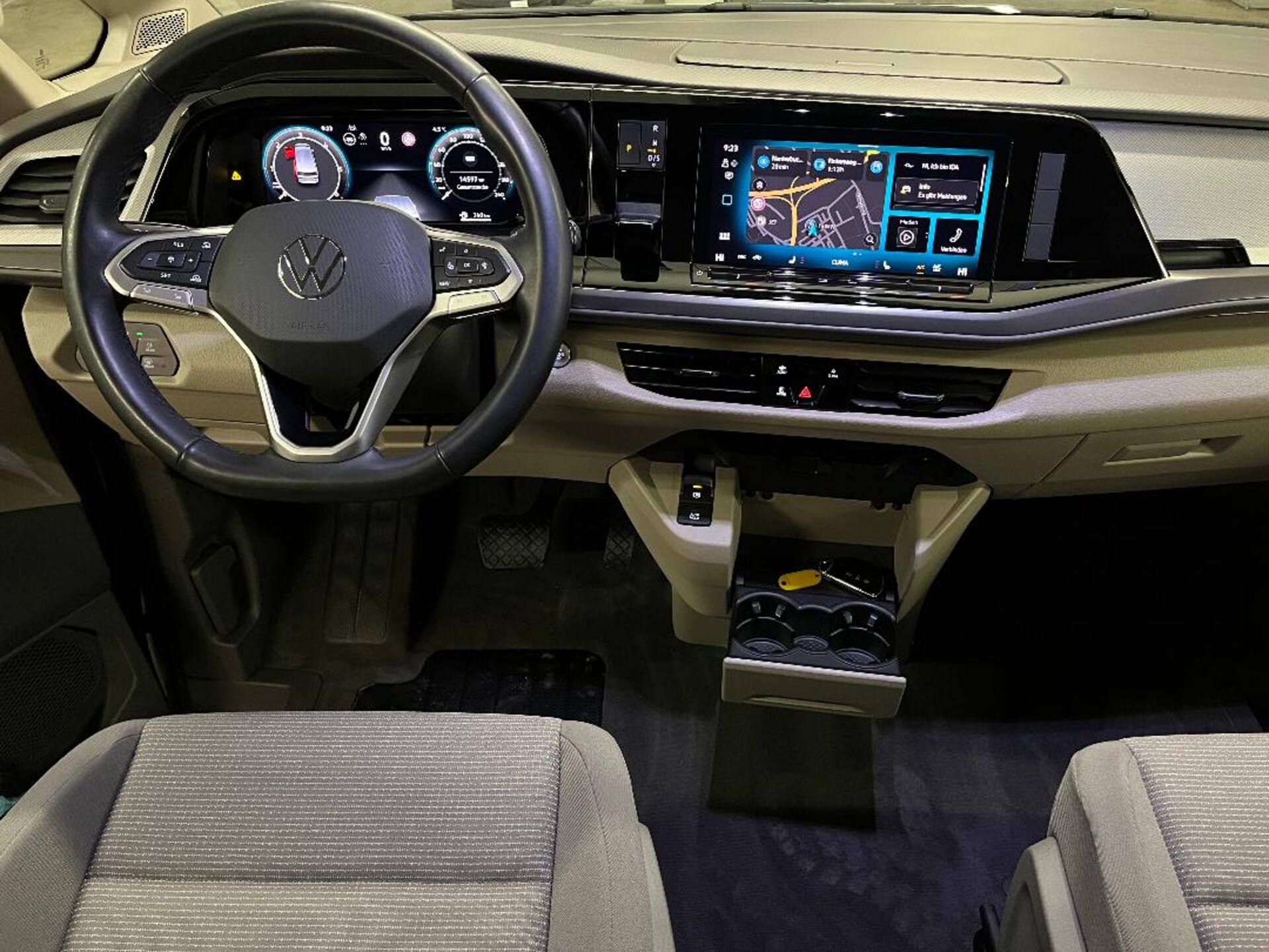 Volkswagen Multivan Basis-Modell