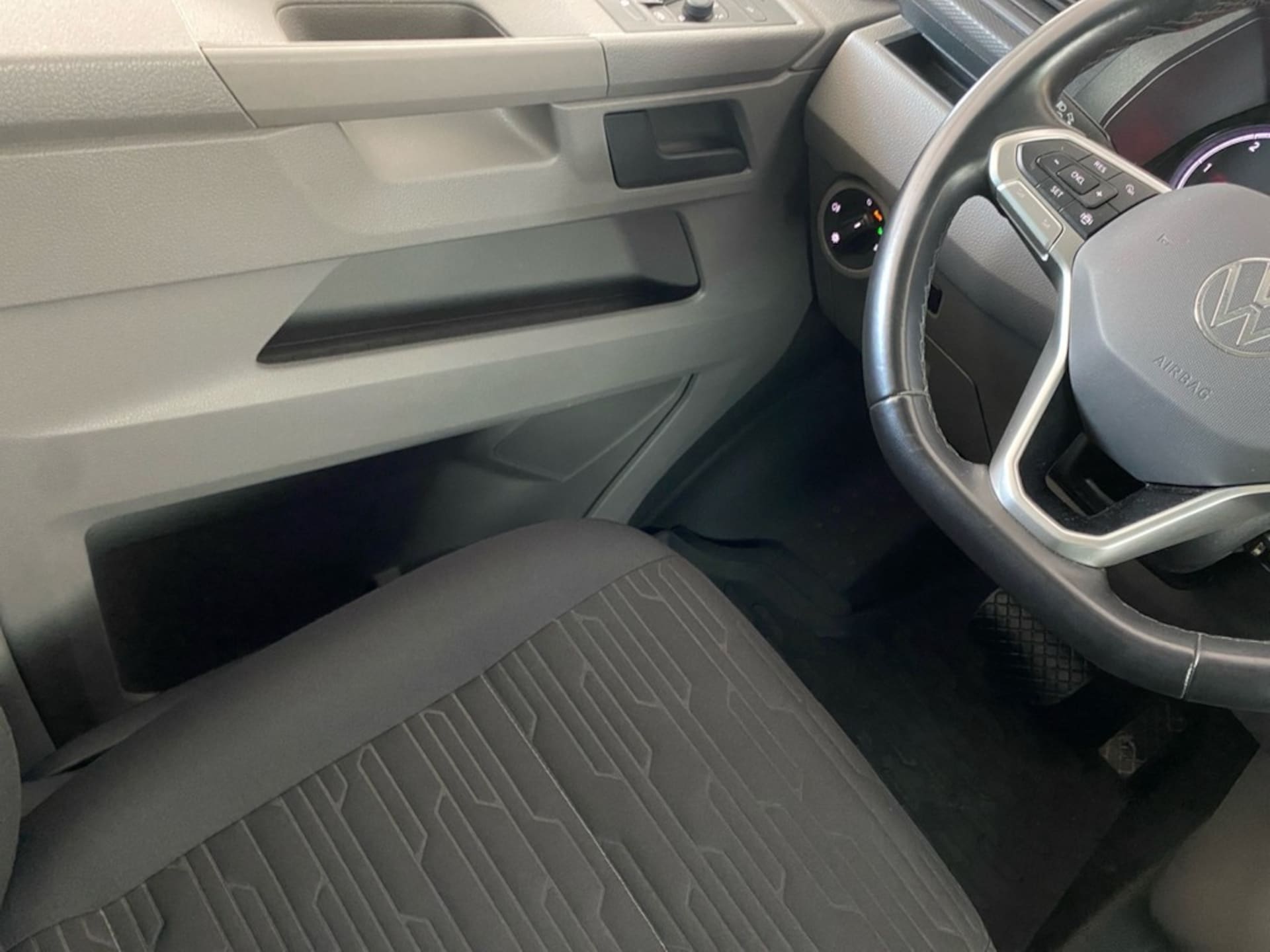 Volkswagen T6.1 Caravelle langer Radstand Comfortline