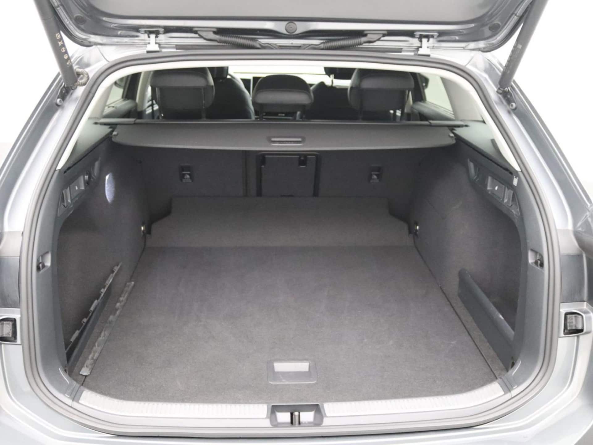 Volkswagen Passat Elegance