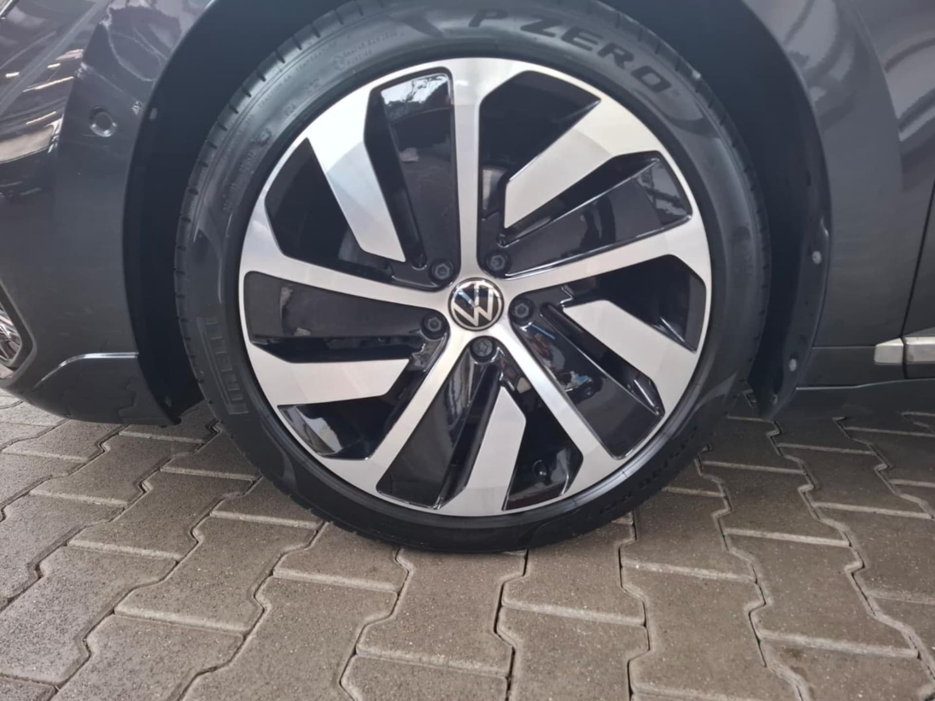 Volkswagen Arteon R-Line