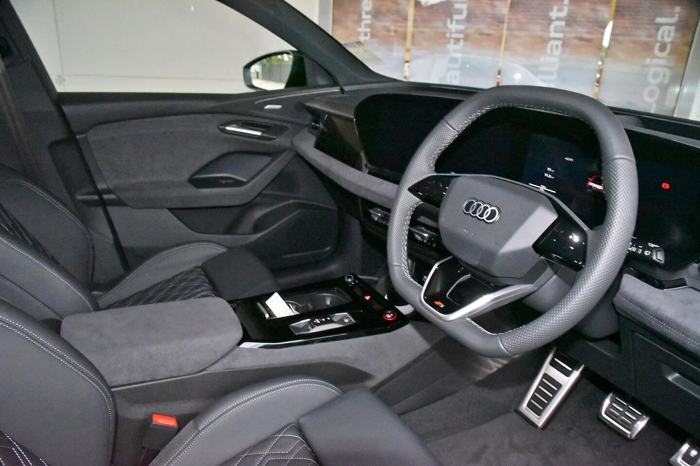 Image about Audi SQ6 SUV e-tron e-tron quattro