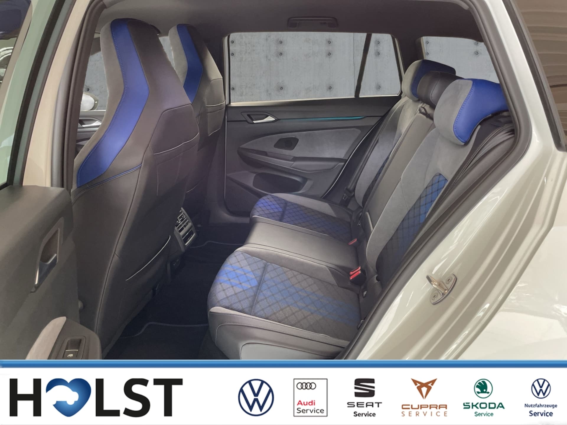 Volkswagen Golf Variant R