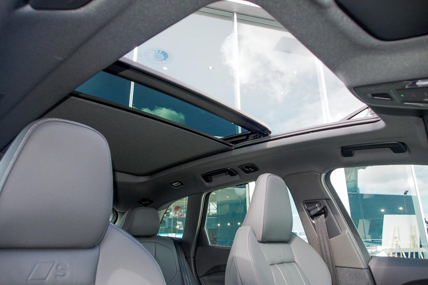 Image about Audi Q5 SUV TFSI quattro 200 kW sport