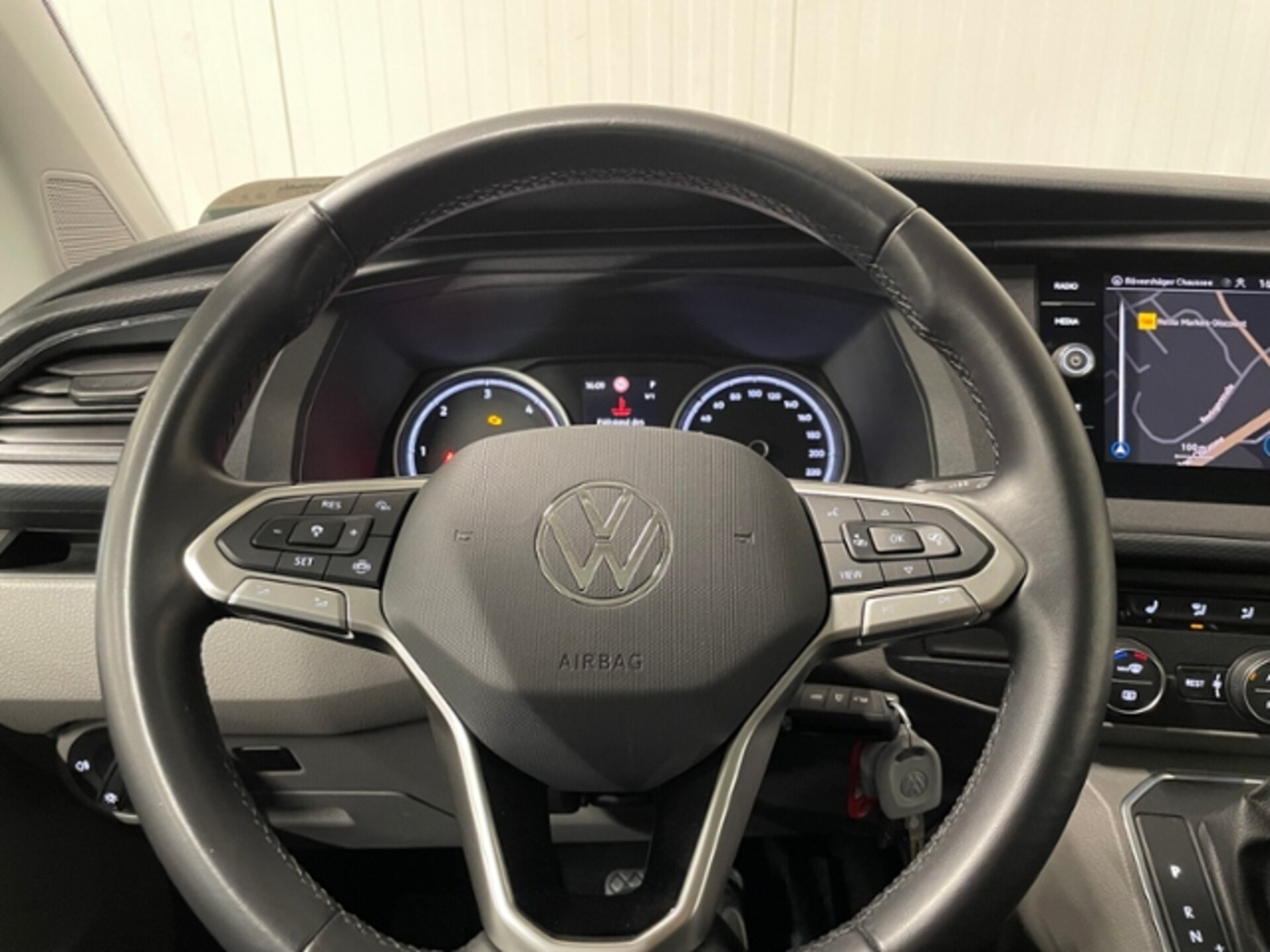 Volkswagen T6.1 Caravelle kurzer Radstand Comfortline