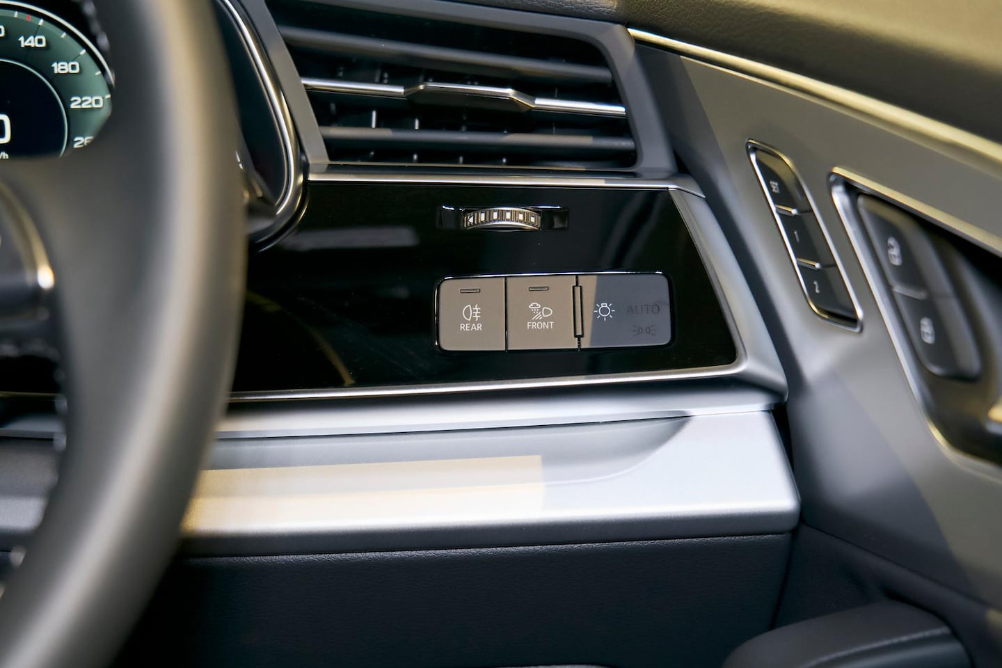 Image about Audi Q7 SUV TFSI quattro tiptronic