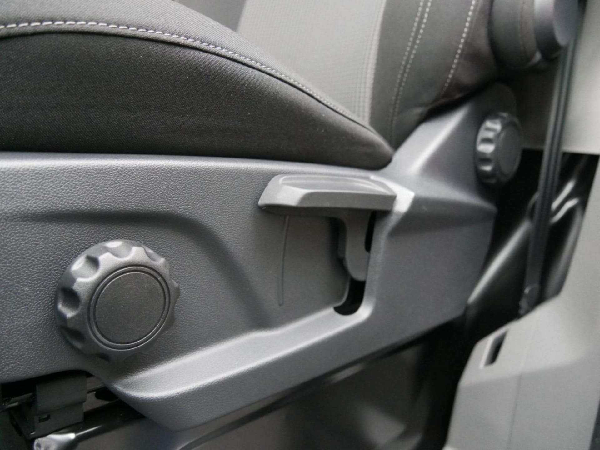 Volkswagen Transporter Kasten langer Radstand