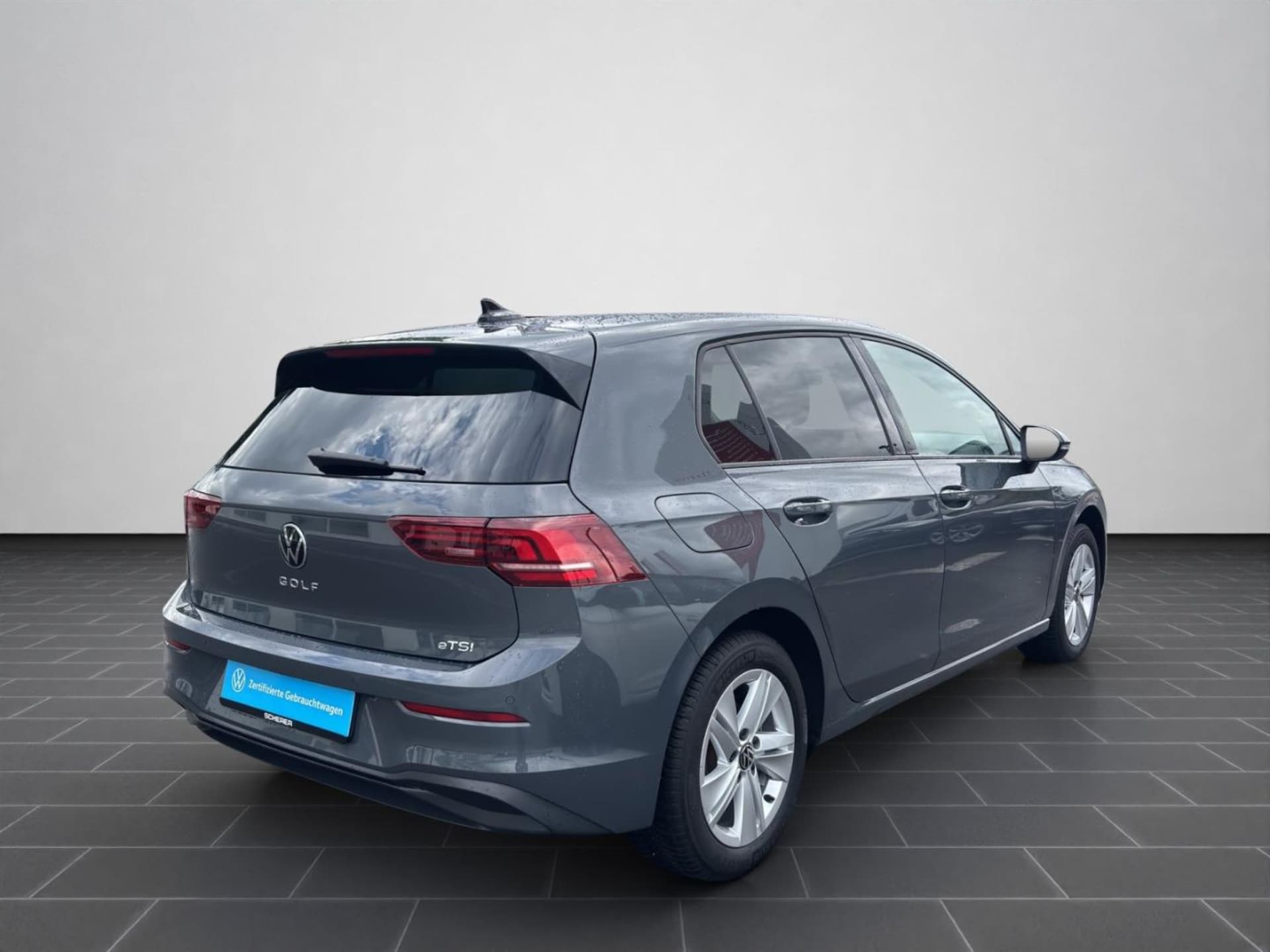 Volkswagen Golf Life