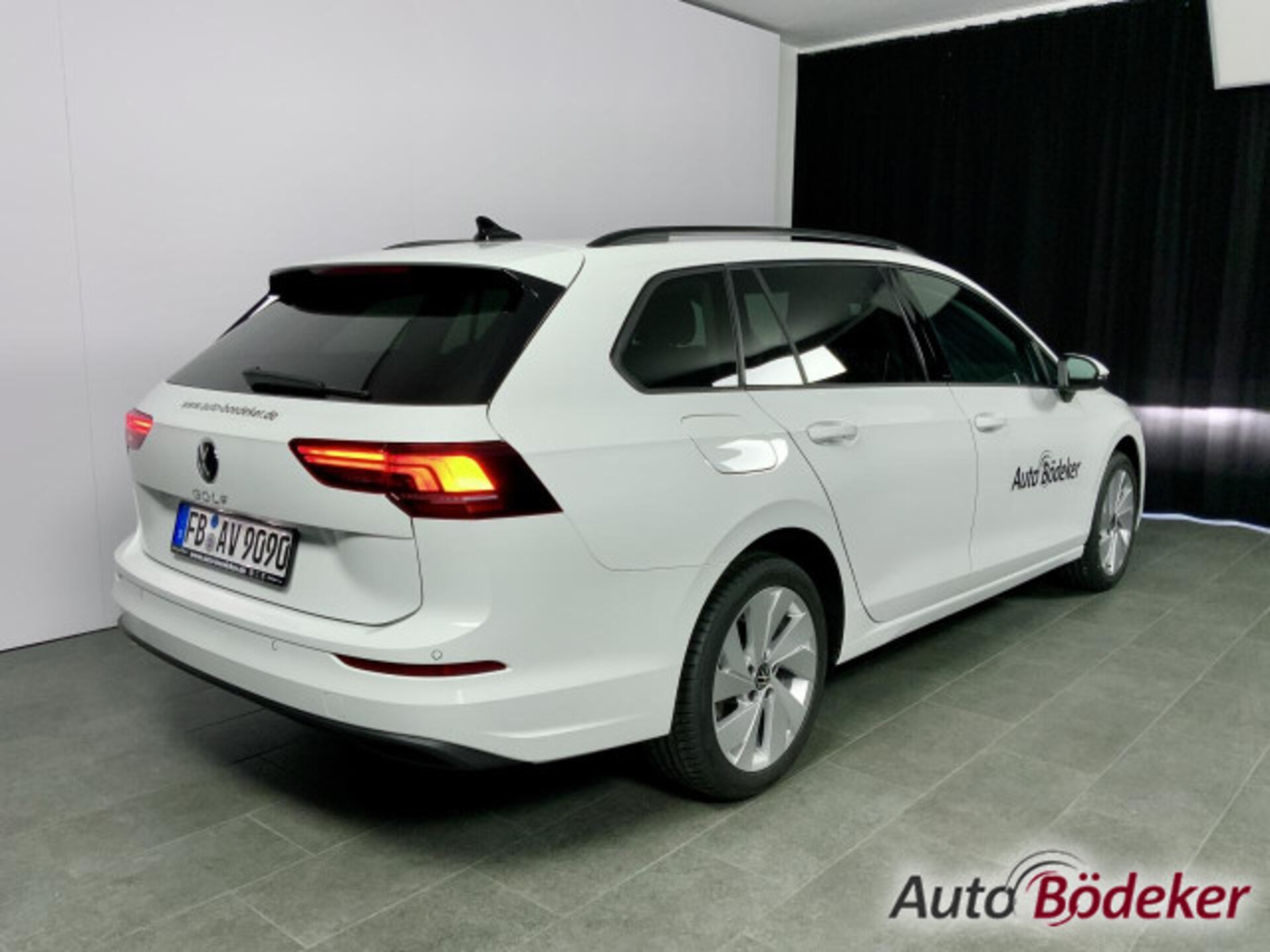 Volkswagen Golf Variant Life