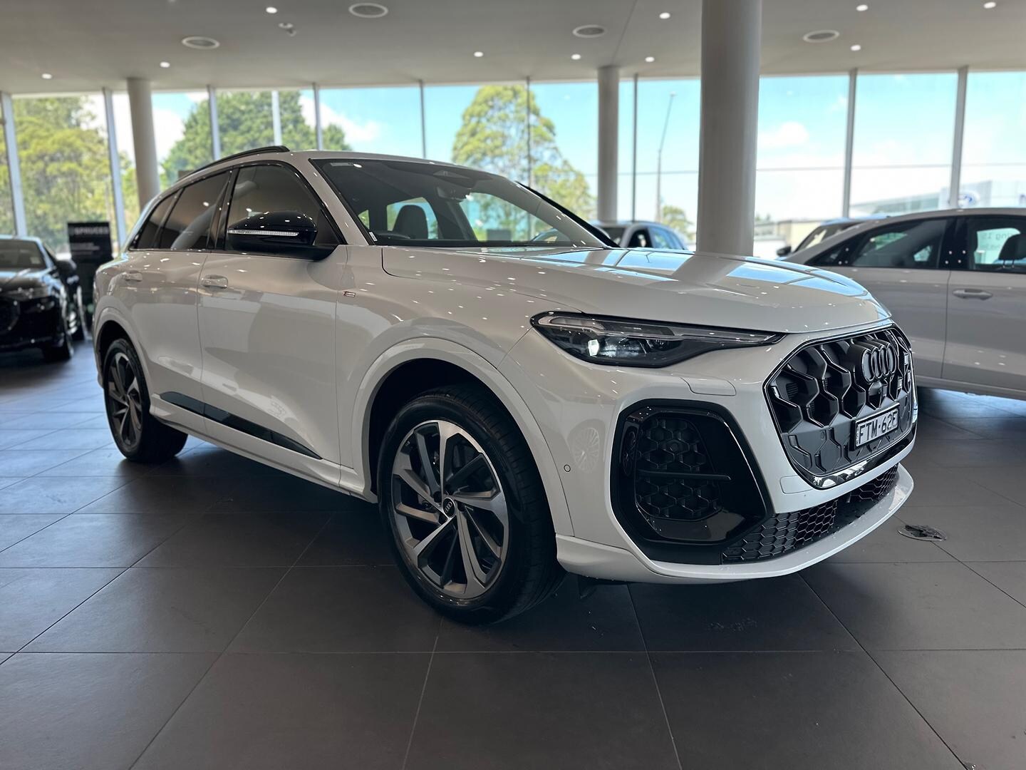 Image about Audi Q5 SUV TDI quattro 150 kW sport