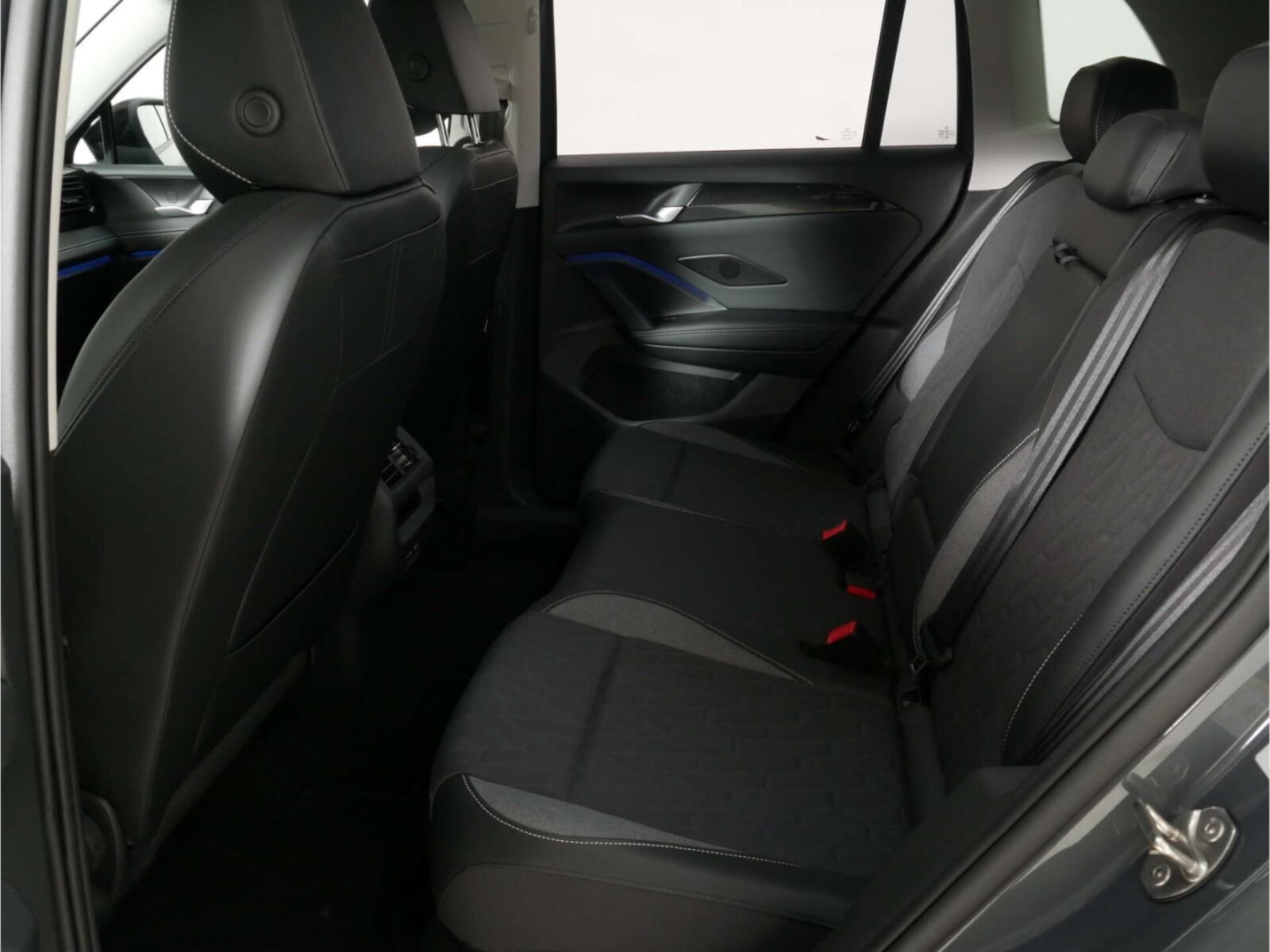 Volkswagen Tiguan – Bild 12