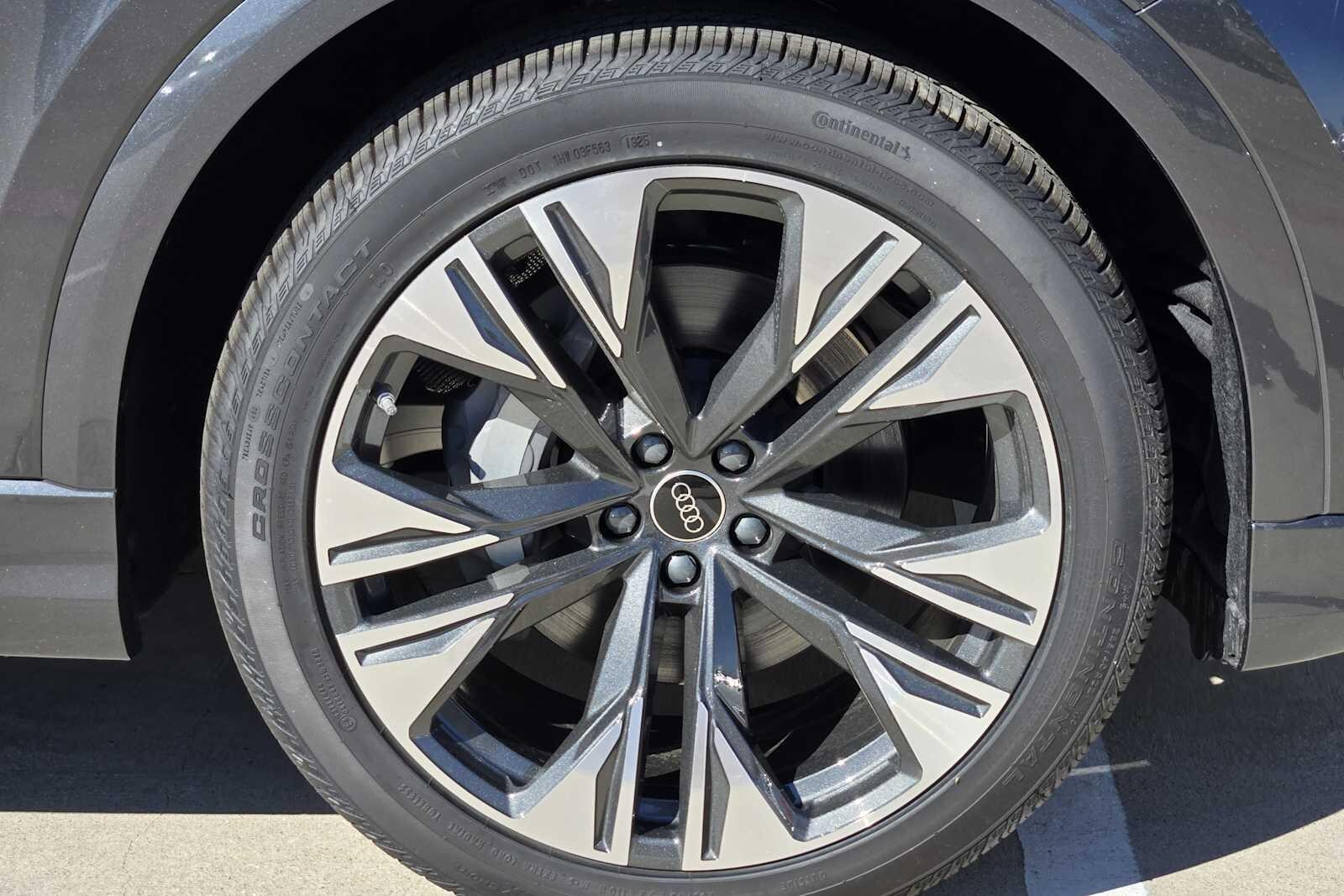 2026 Audi Q8 Premium Plus - Photo 6