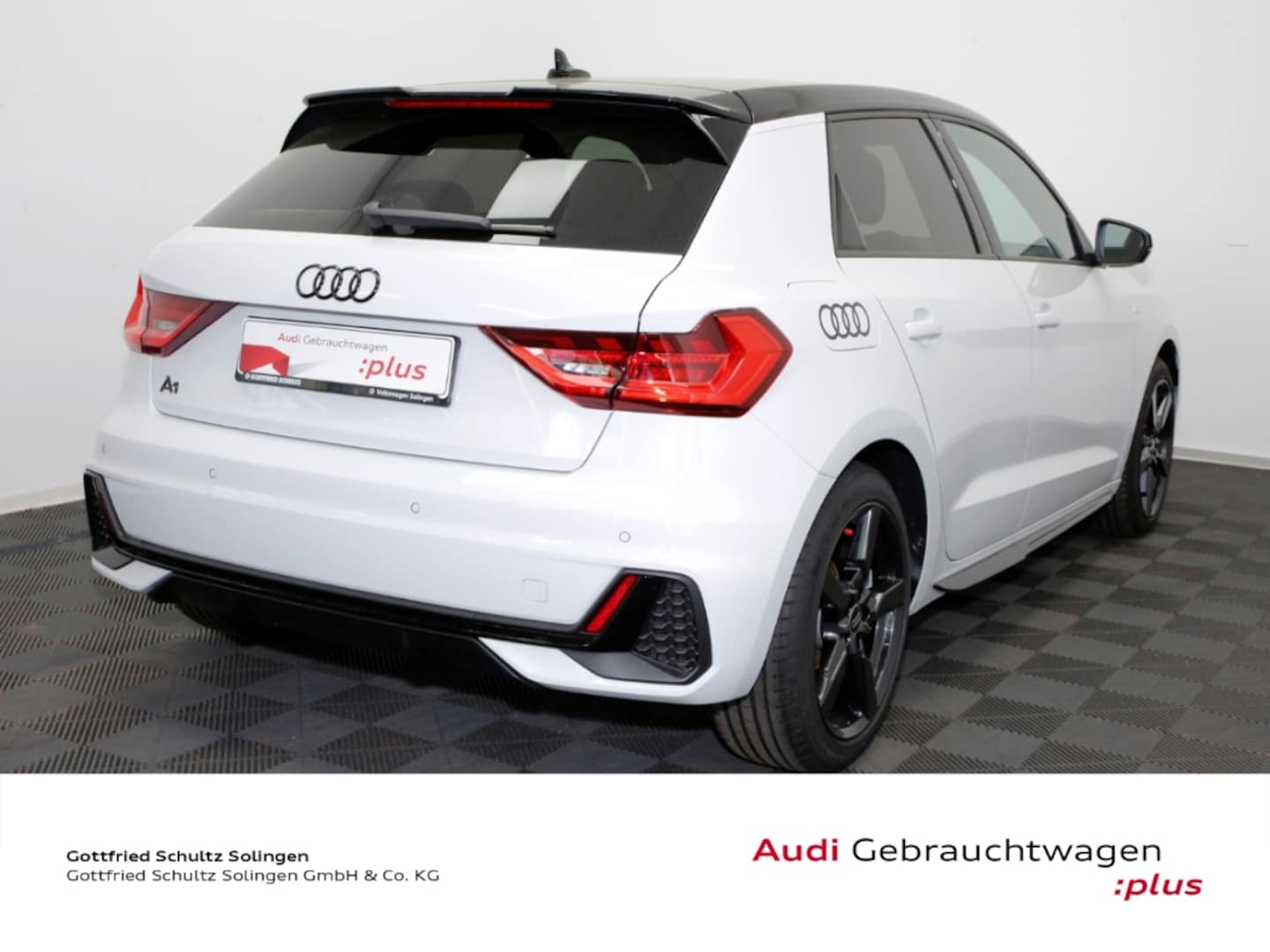 Bild über Audi A1 Sportback S line 35 TFSI S tronic - für weitere Informationen kontaktieren Sie den Audi Partner