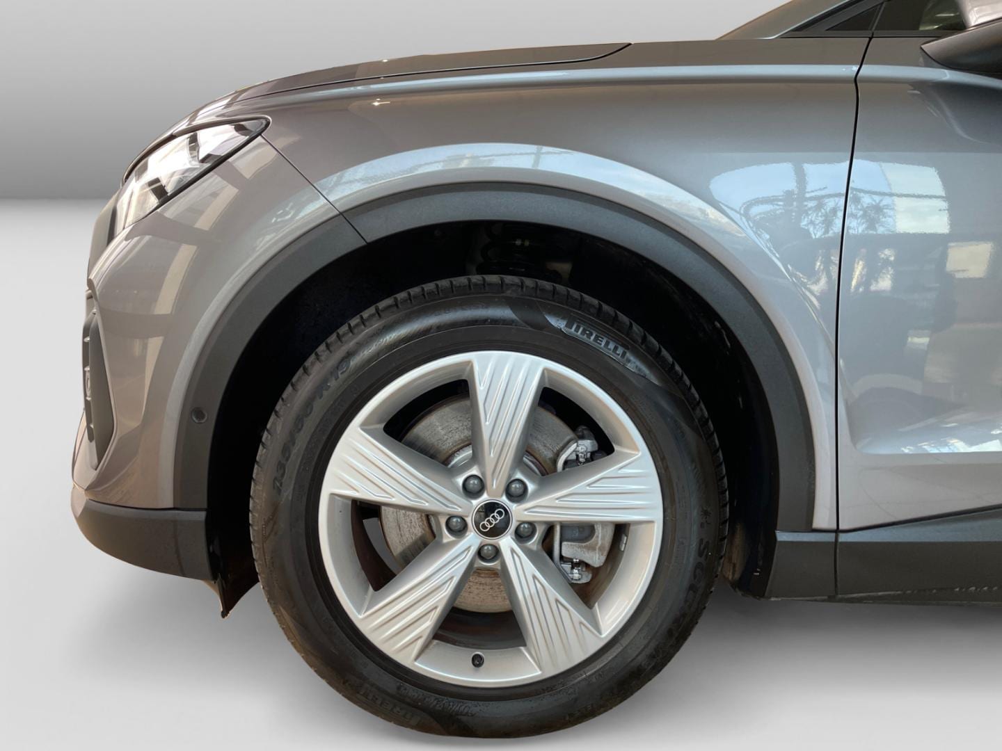 Image about Audi Q4 e-tron 40 e-tron