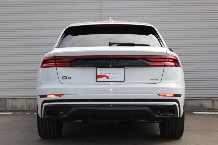 Image about Audi Q8 55 TFSI quattro S line 250(340) kW(PS) tiptronic