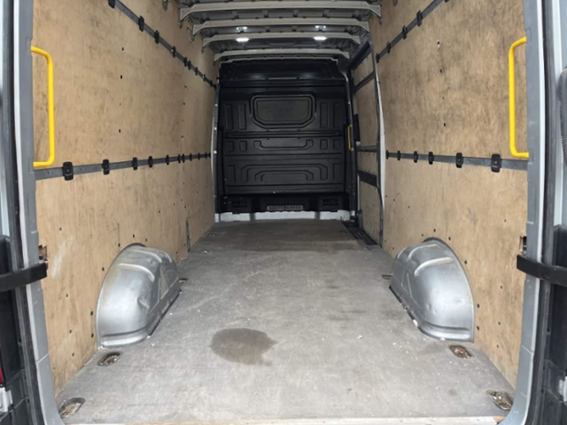 Volkswagen Crafter Kasten langer Radstand
