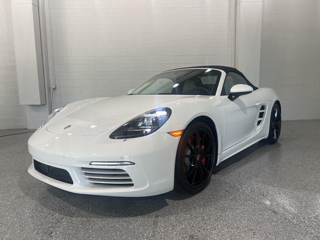 2024 Porsche 718 Boxster S's photo
