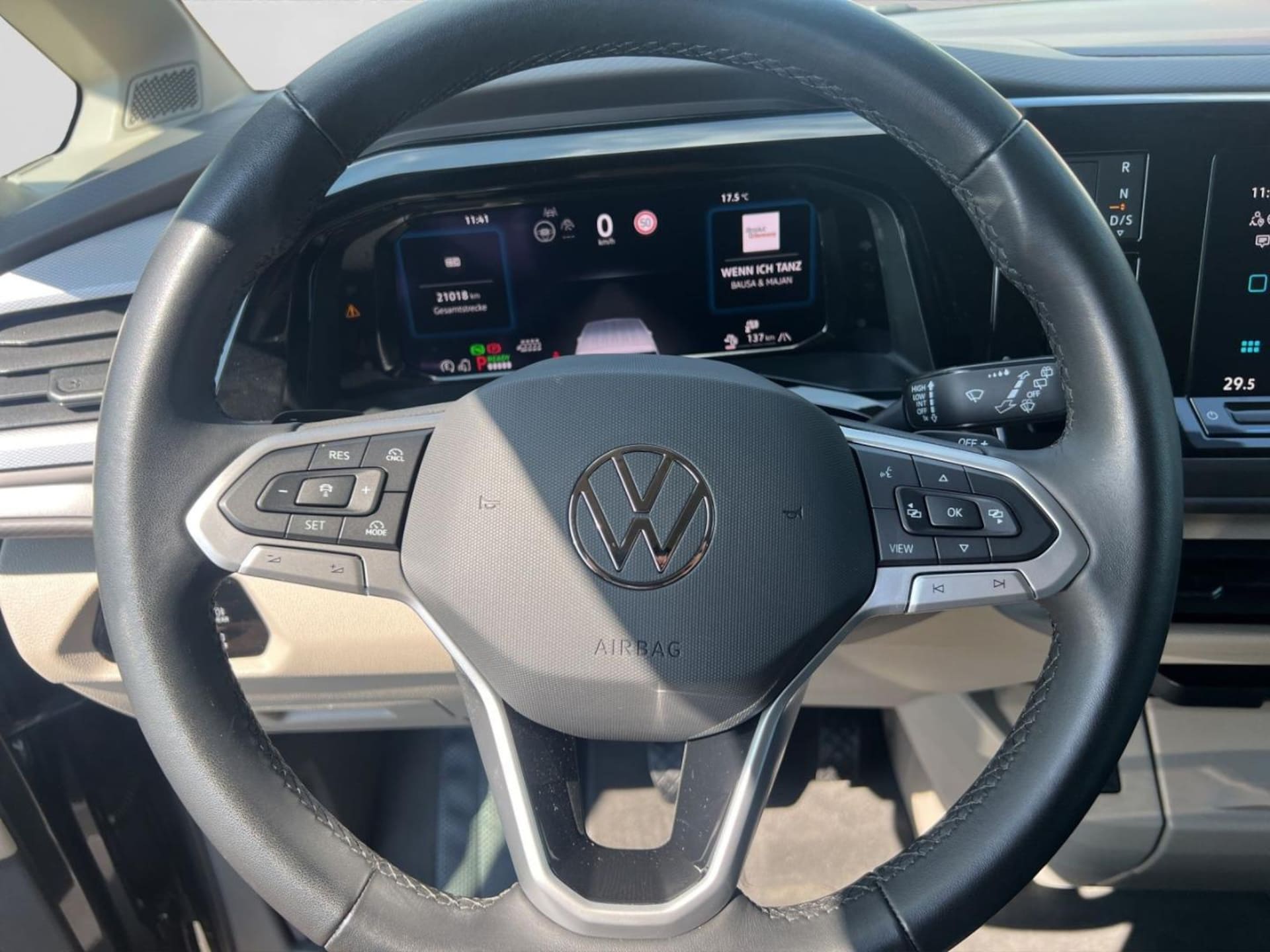 Volkswagen Multivan Basis-Modell