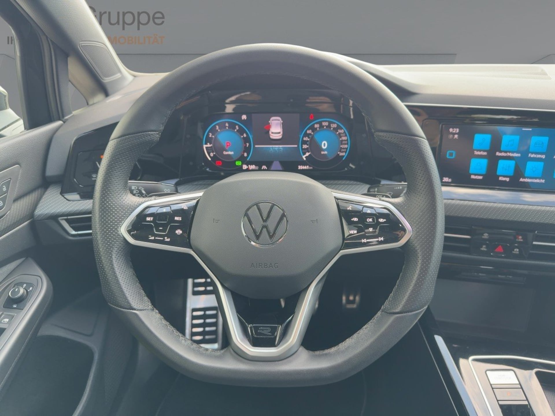 Volkswagen Golf R-Line