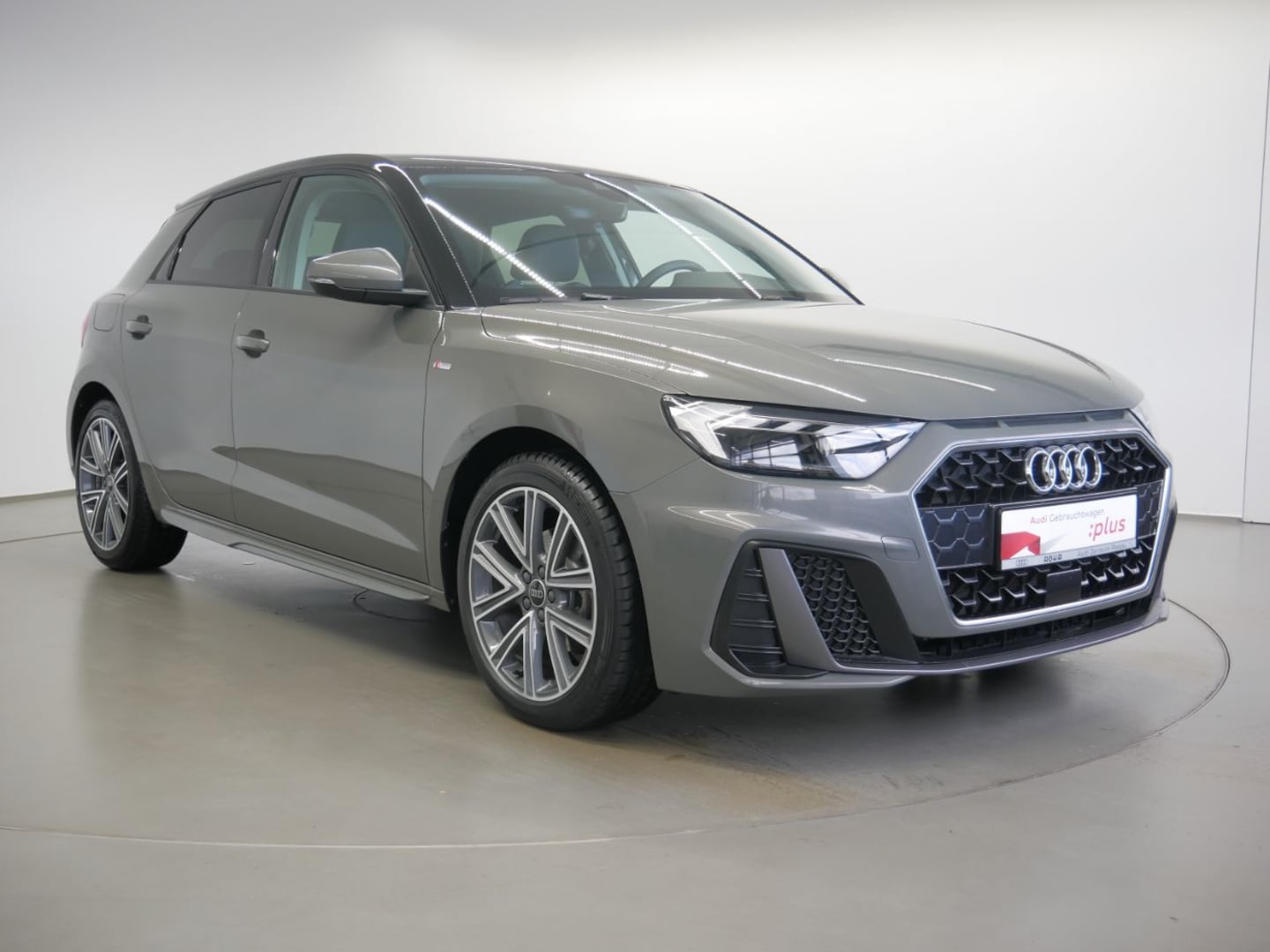 Bild über Audi A1 Sportback S line 30 TFSI Schaltgetriebe - für weitere Informationen kontaktieren Sie den Audi Partner