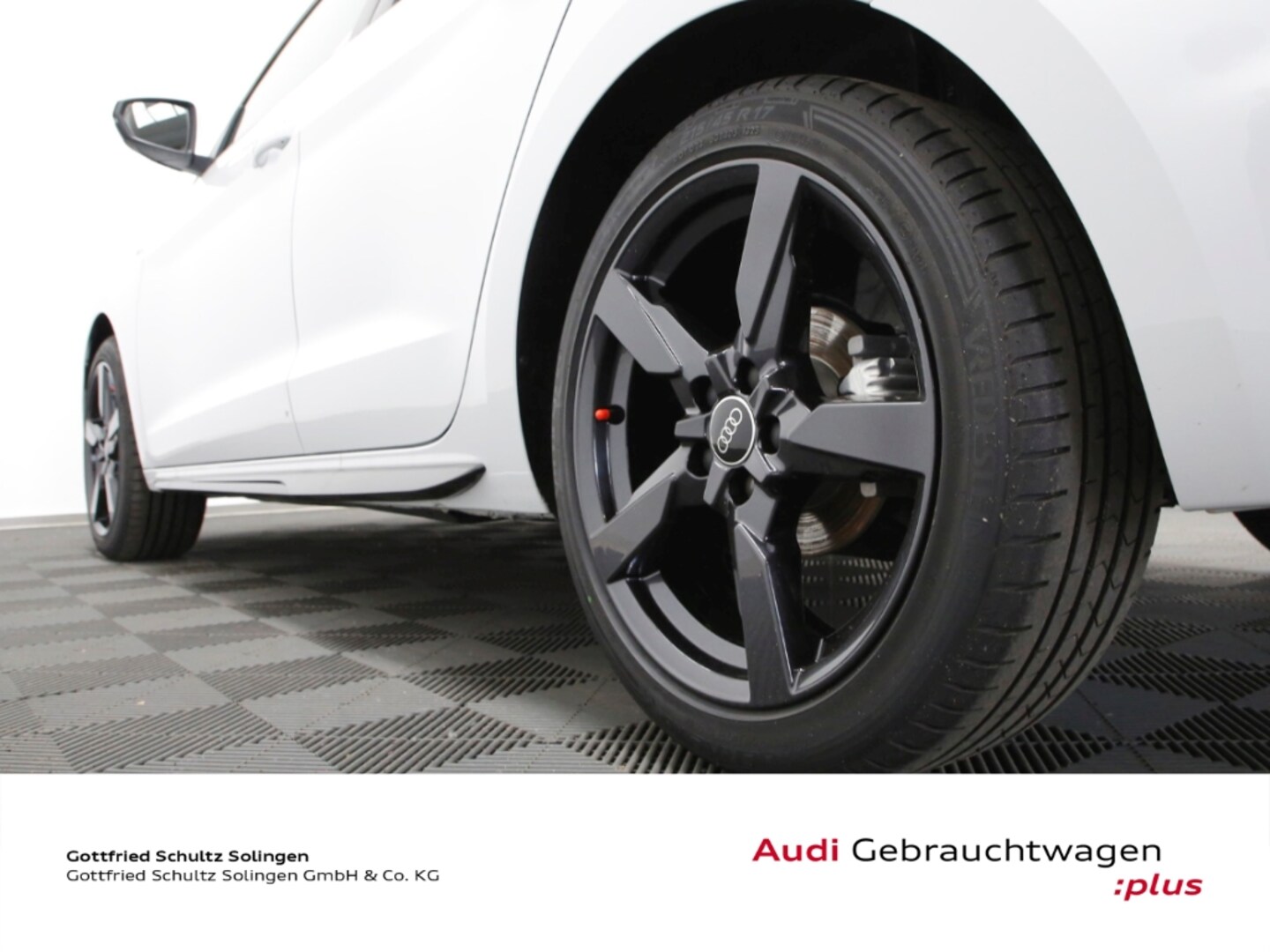 Bild über Audi A1 Sportback S line 35 TFSI S tronic - für weitere Informationen kontaktieren Sie den Audi Partner