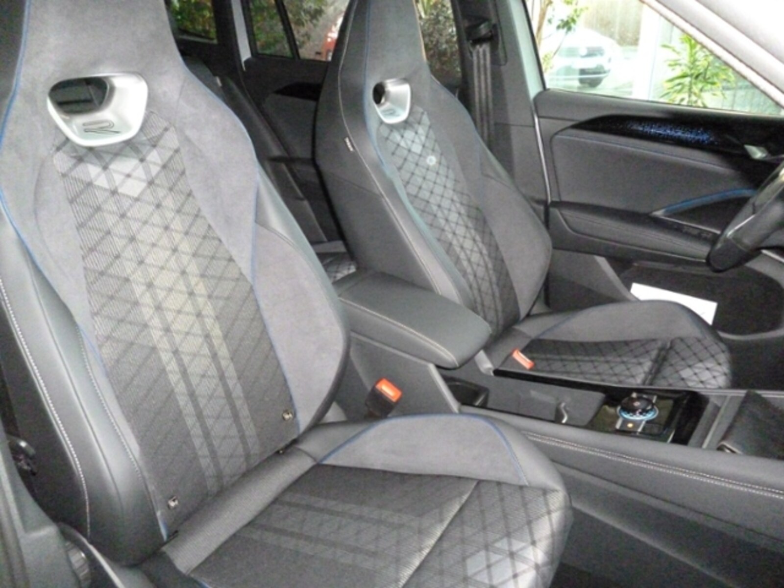 Volkswagen Tiguan – Bild 10