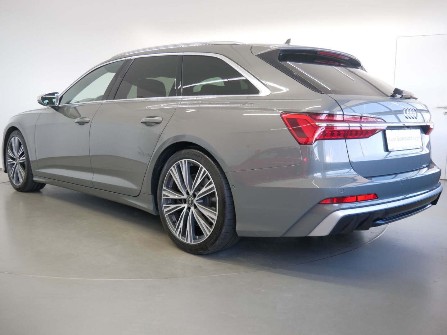 Bild über Audi S6 Avant TDI quattro tiptronic - für weitere Informationen kontaktieren Sie den Audi Partner