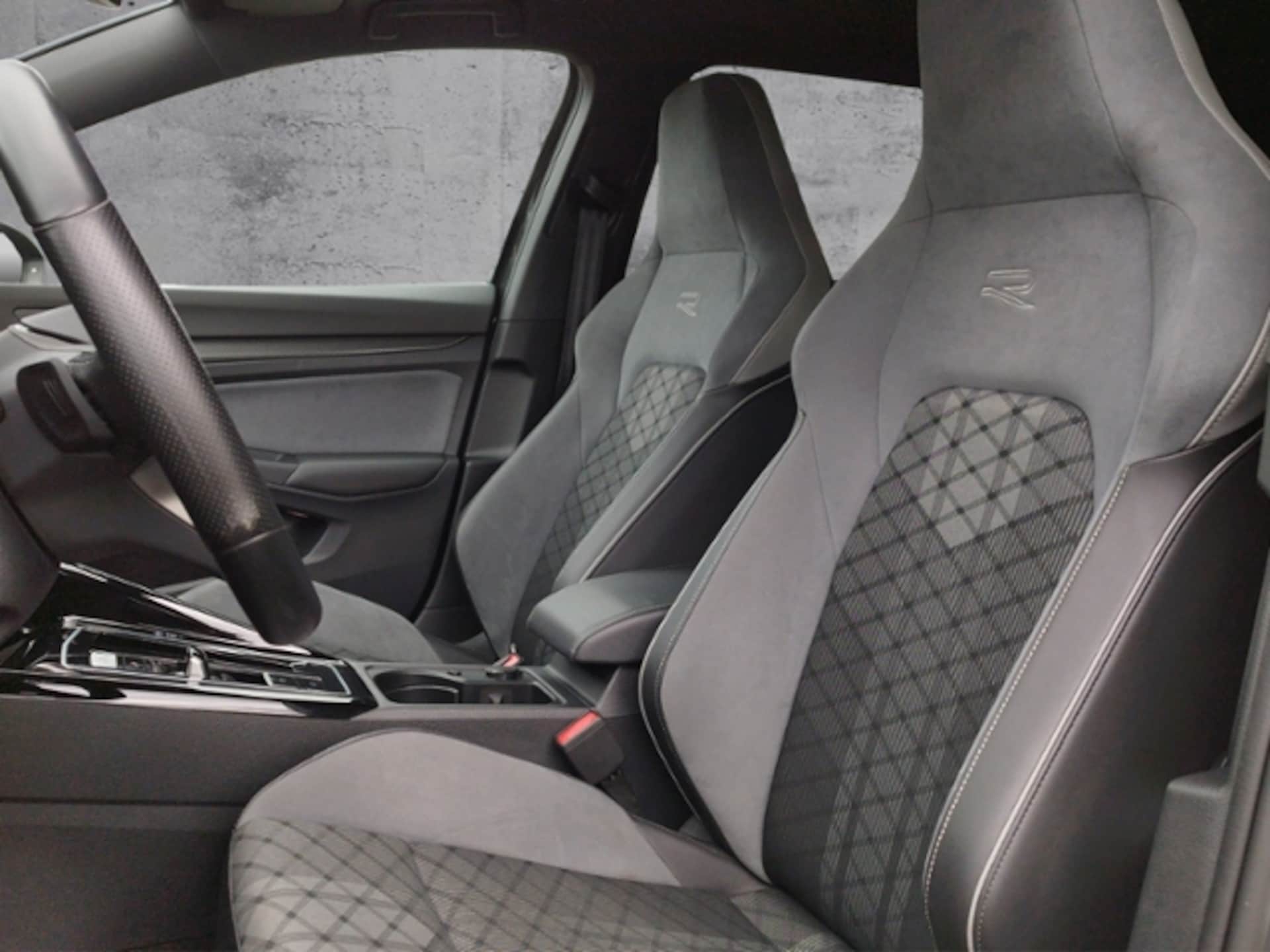 Volkswagen Golf Variant R-Line