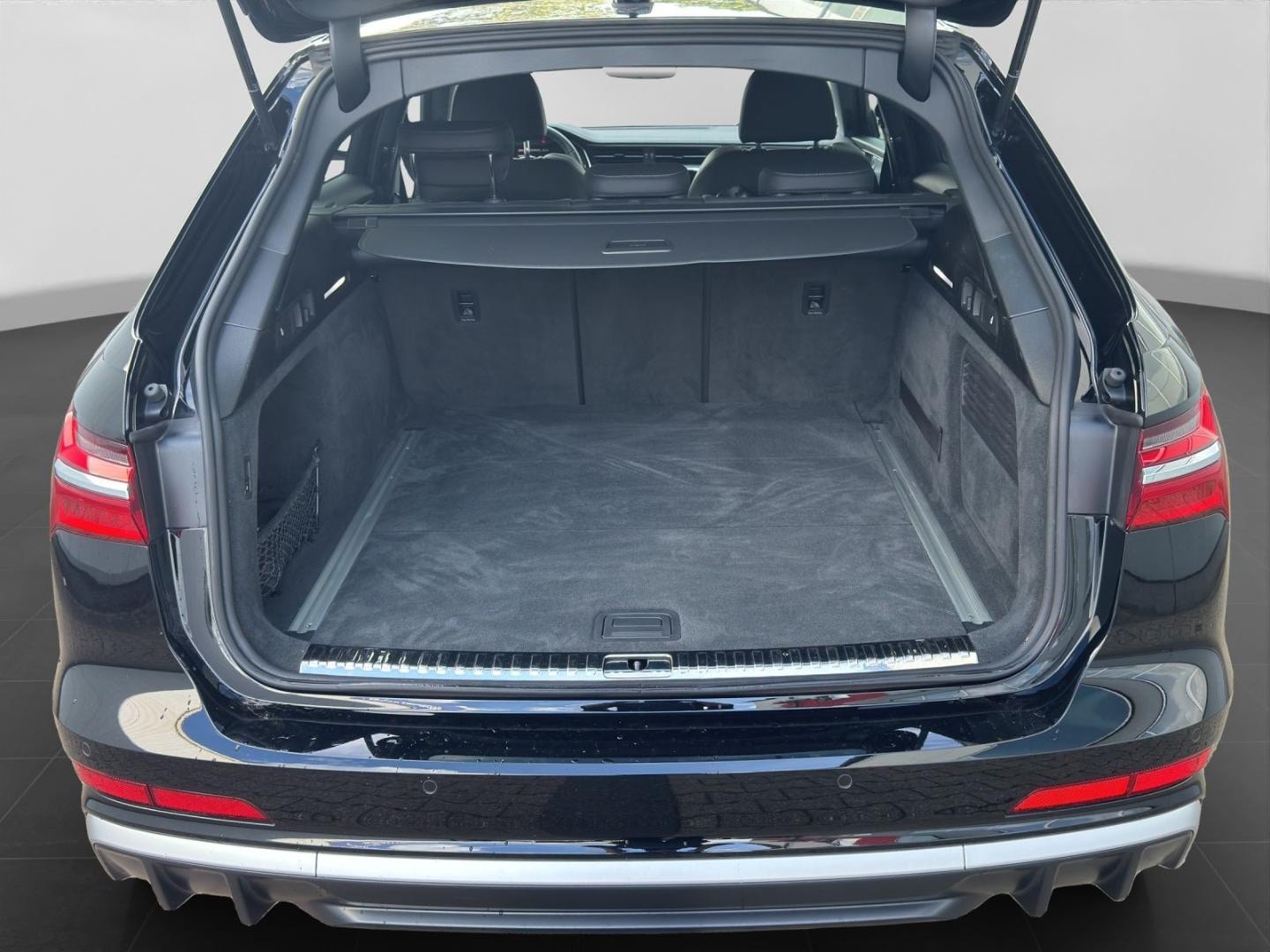 Bild über Audi S6 Avant TDI quattro tiptronic - für weitere Informationen kontaktieren Sie den Audi Partner