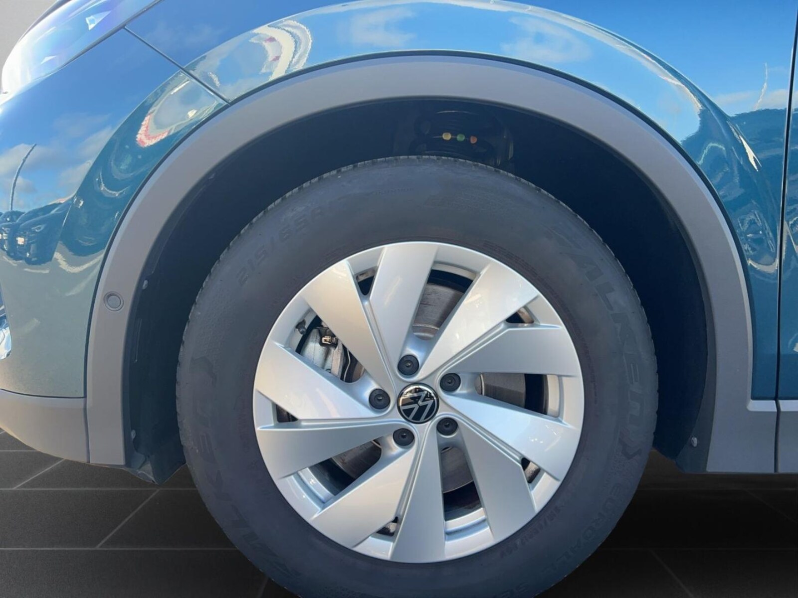 Volkswagen Tiguan – Bild 8