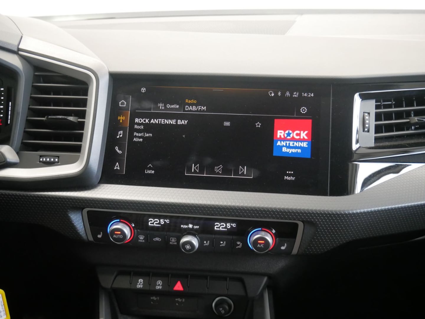 Bild über Audi A1 Sportback S line 30 TFSI Schaltgetriebe - für weitere Informationen kontaktieren Sie den Audi Partner
