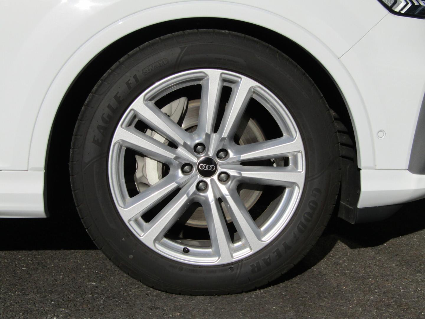 Image about Audi Q7 50 TDI quattro S line kW(PS) tiptronic