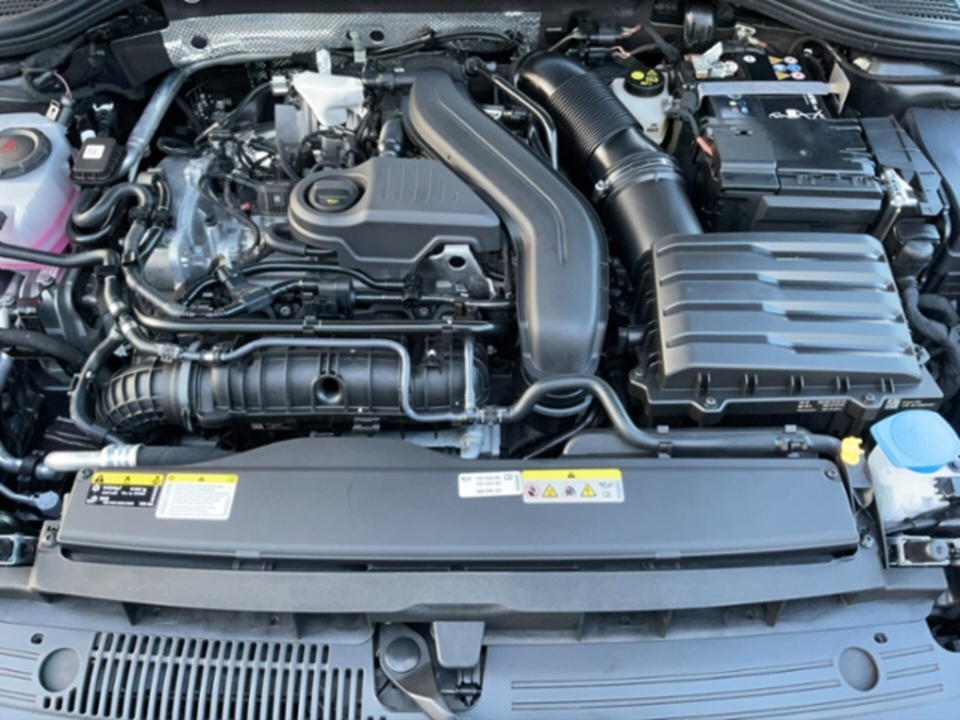 Volkswagen Golf Variant R-Line