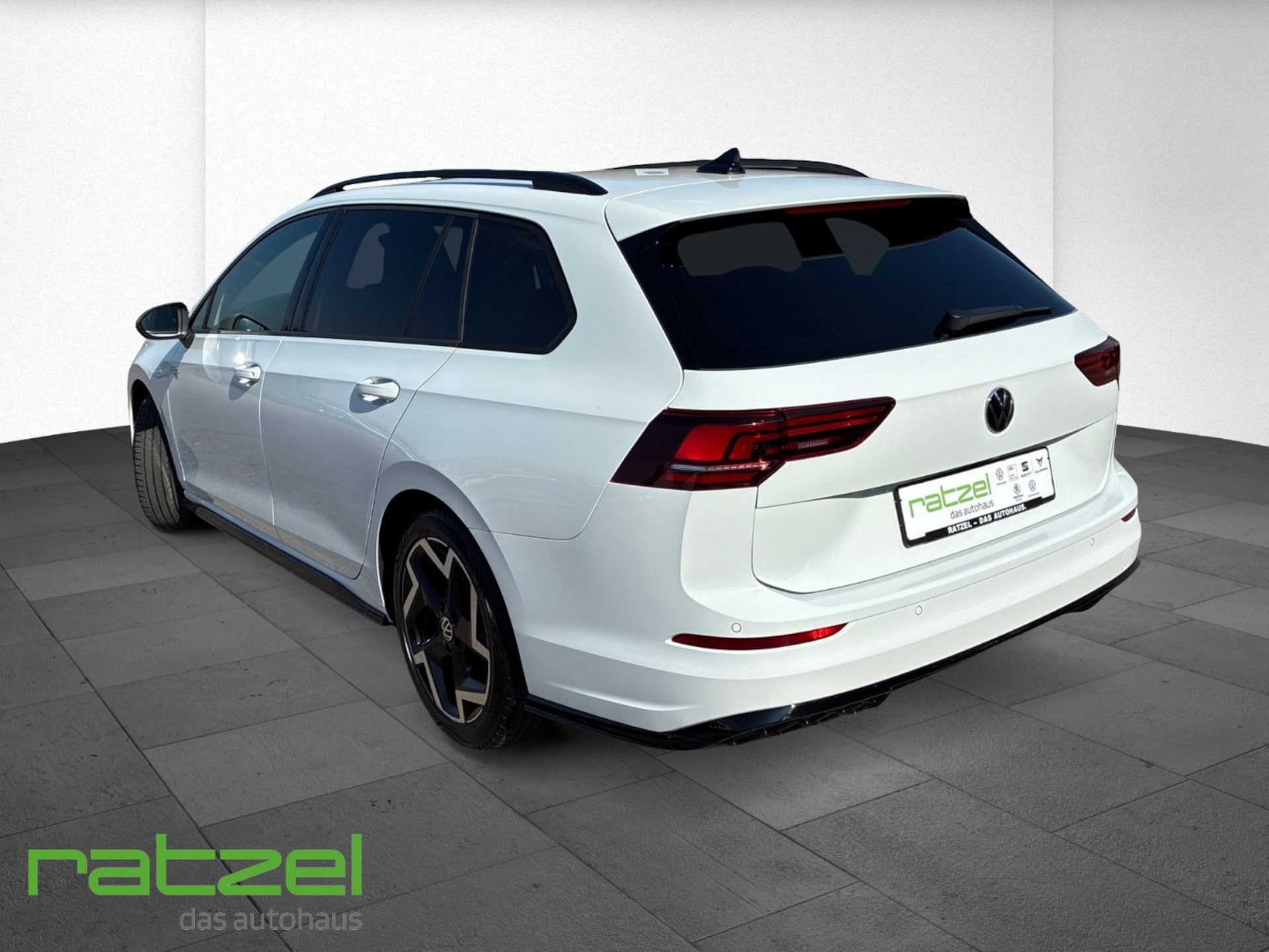 Volkswagen Golf Variant R-Line