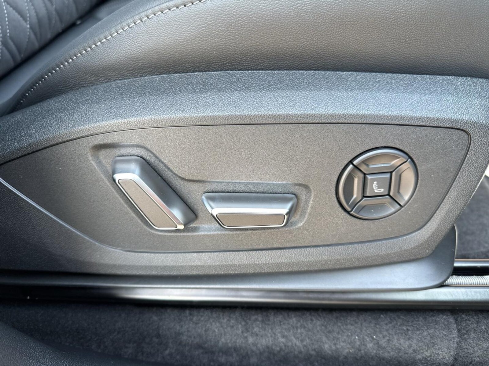 Audi Q6 Sportback e-tron – Bild 18