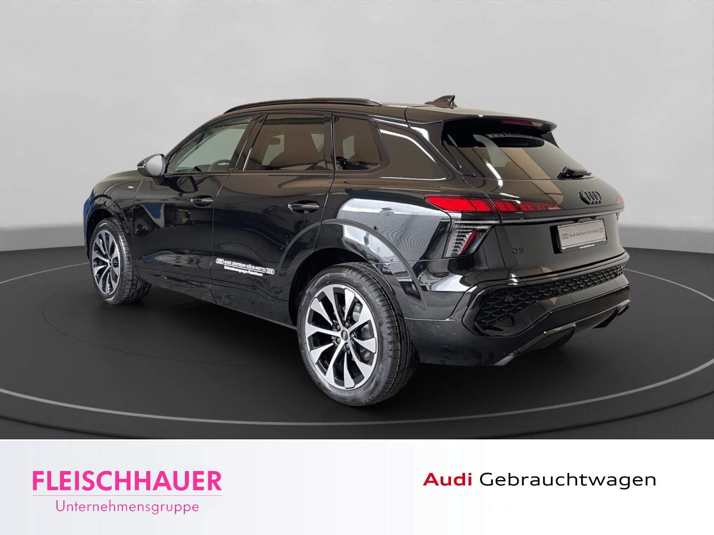 Bild über Audi Q3 SUV TFSI 110 kW S tronic - für weitere Informationen kontaktieren Sie den Audi Partner