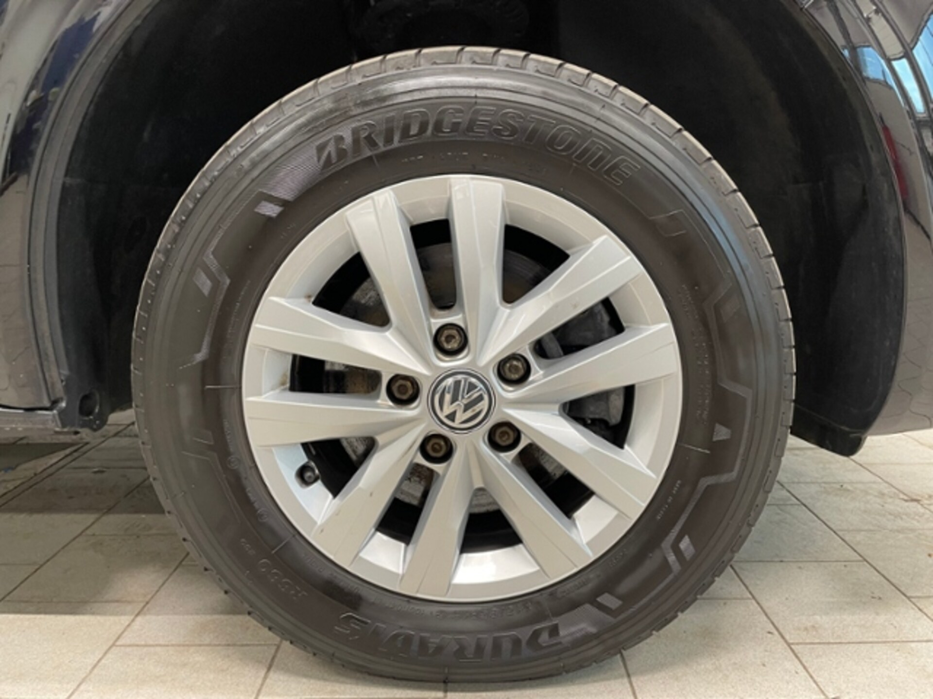Volkswagen T6.1 Caravelle kurzer Radstand Comfortline