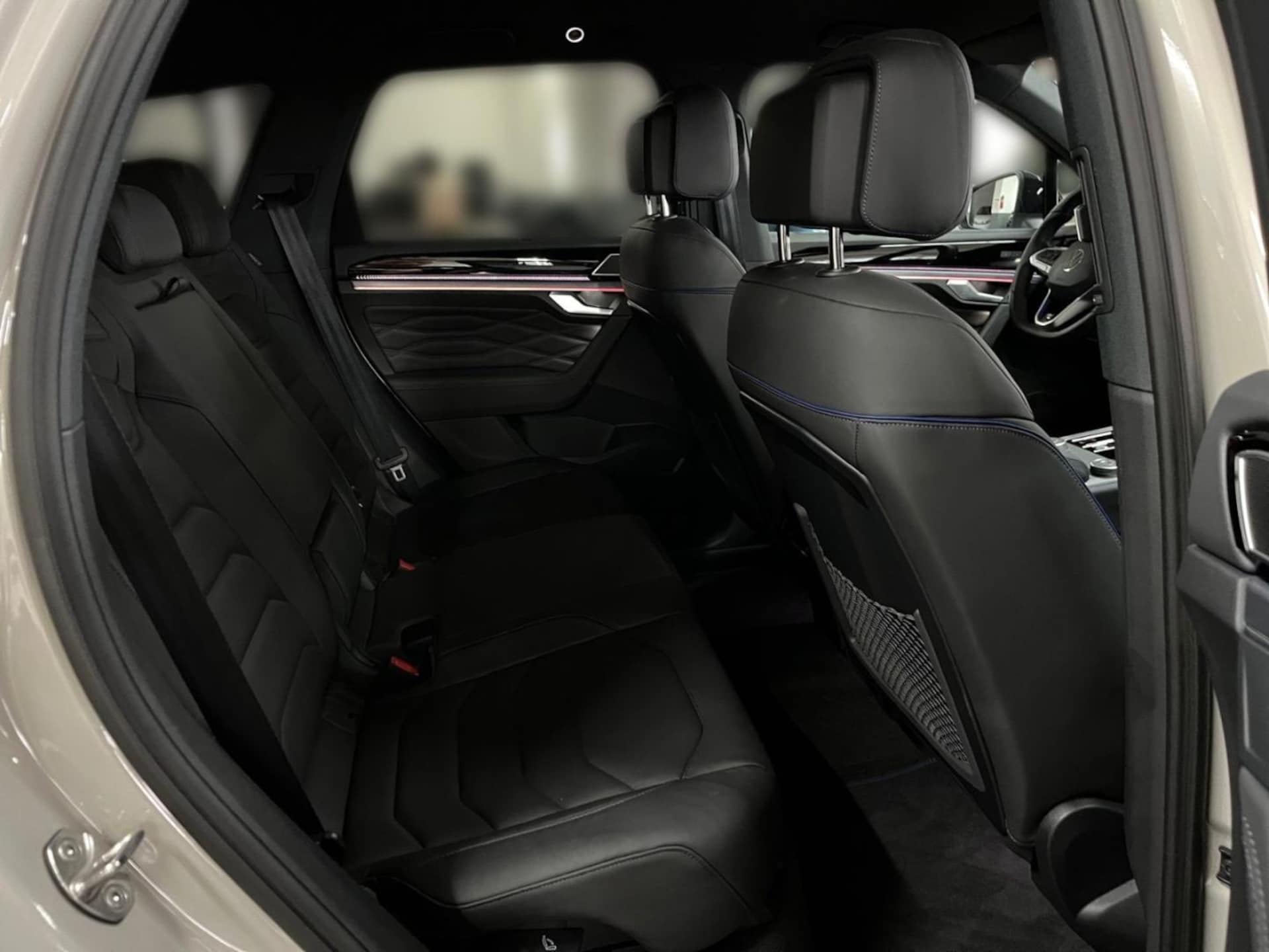 Volkswagen Touareg R