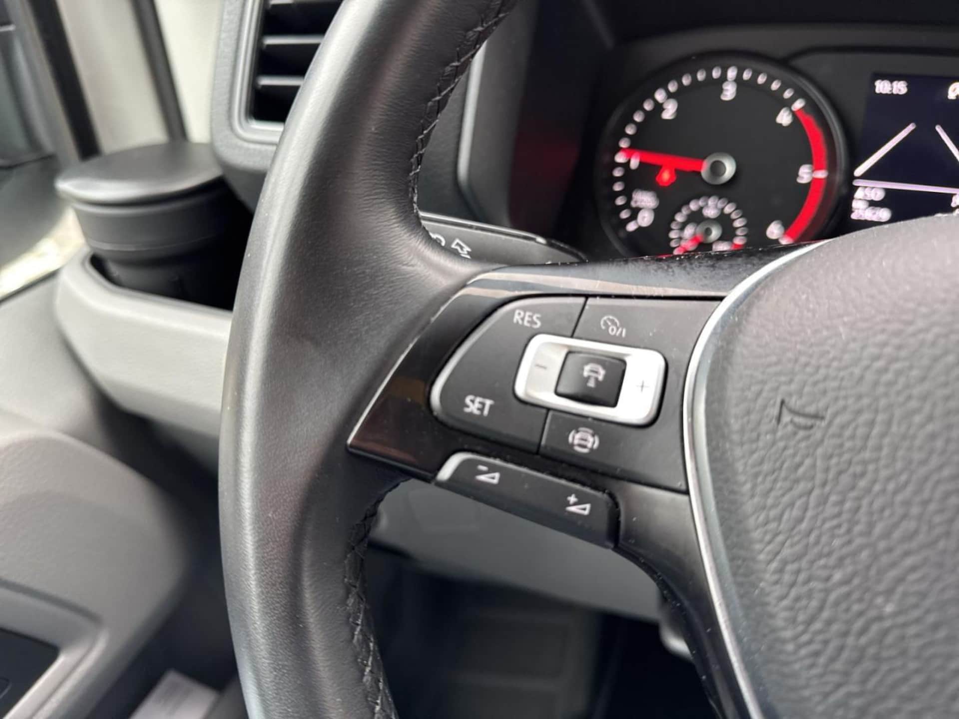 Volkswagen Grand California 600