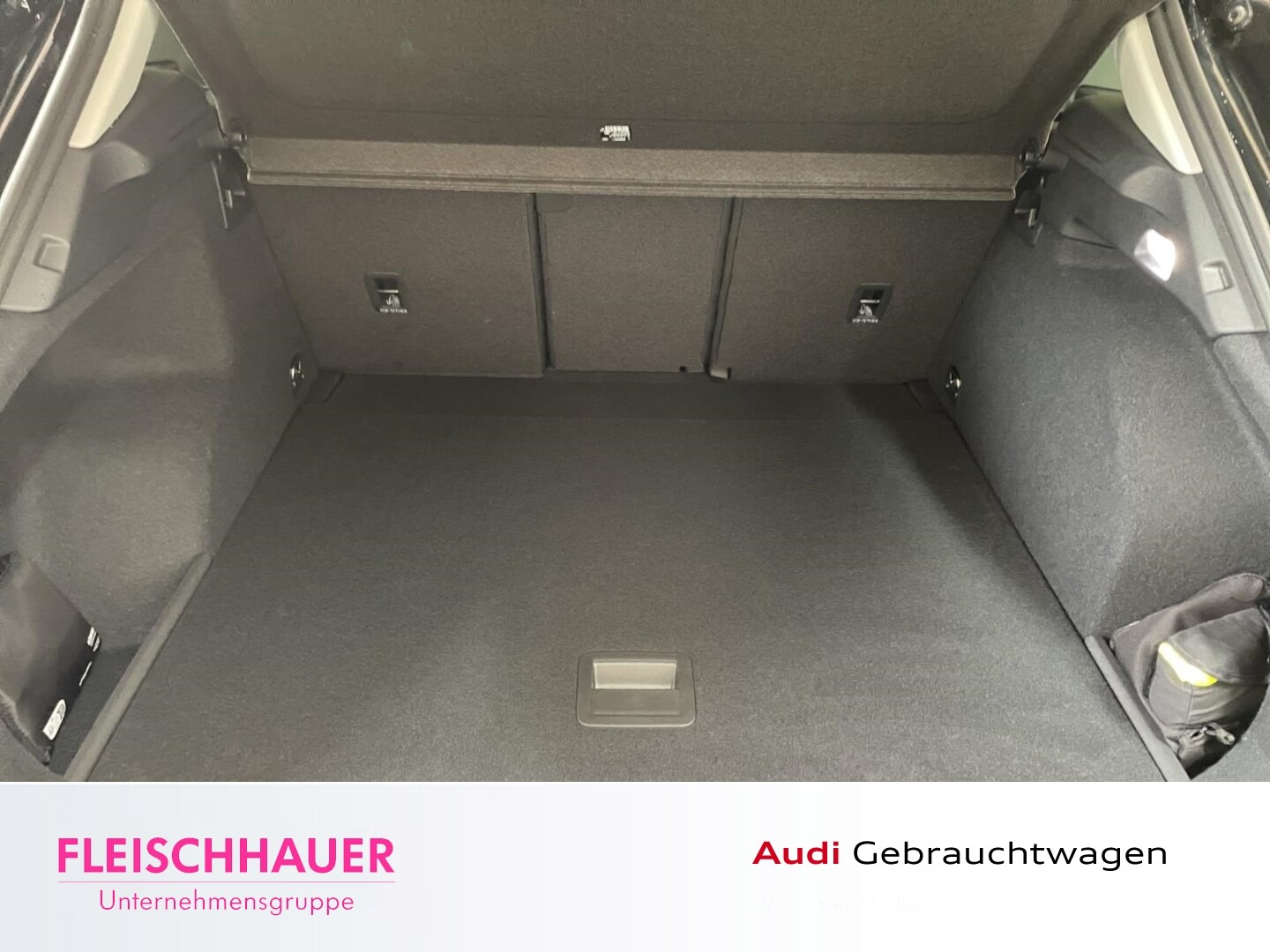 Bild über Audi Q3 SUV TFSI 110 kW S tronic - für weitere Informationen kontaktieren Sie den Audi Partner