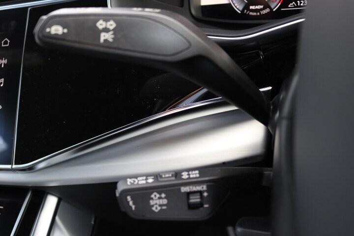 Image about Audi Q8 55 TFSI quattro S line 250(340) kW(PS) tiptronic