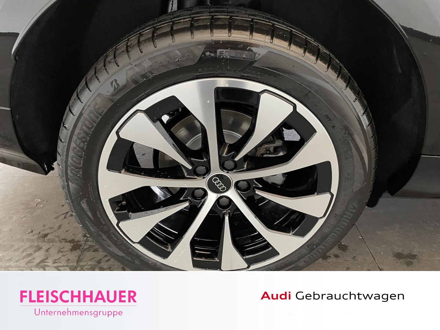 Bild über Audi Q3 SUV TFSI 110 kW S tronic - für weitere Informationen kontaktieren Sie den Audi Partner