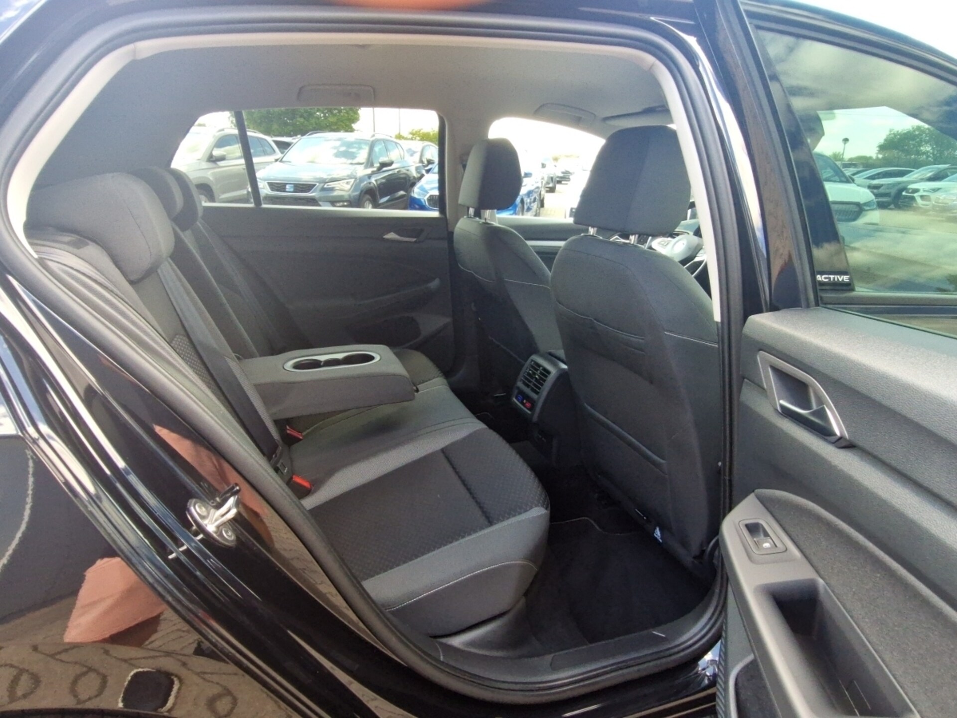Volkswagen Golf Active