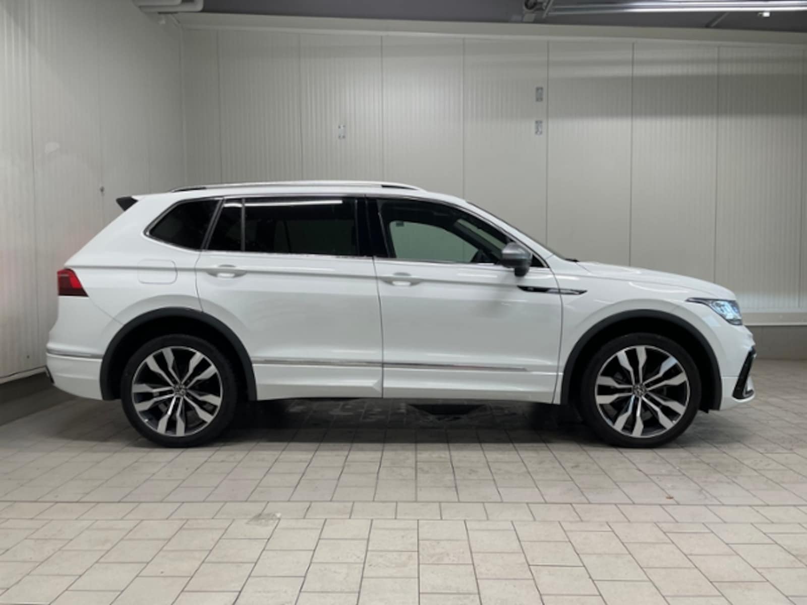 Volkswagen Tiguan Allspace – Bild 10