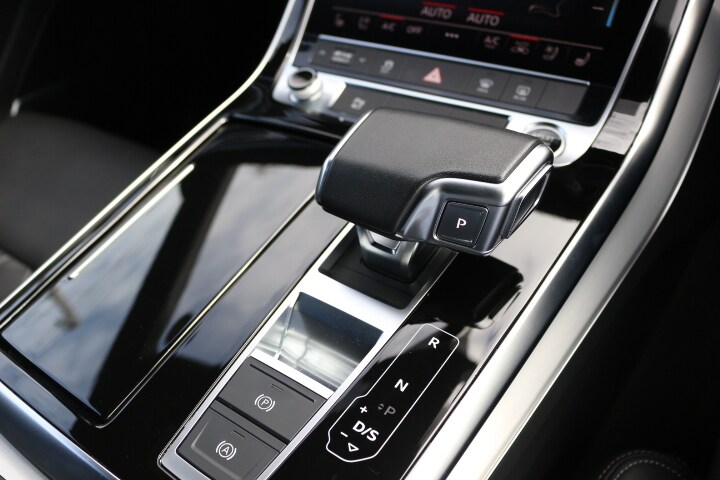 Image about Audi Q8 55 TFSI quattro S line 250(340) kW(PS) tiptronic