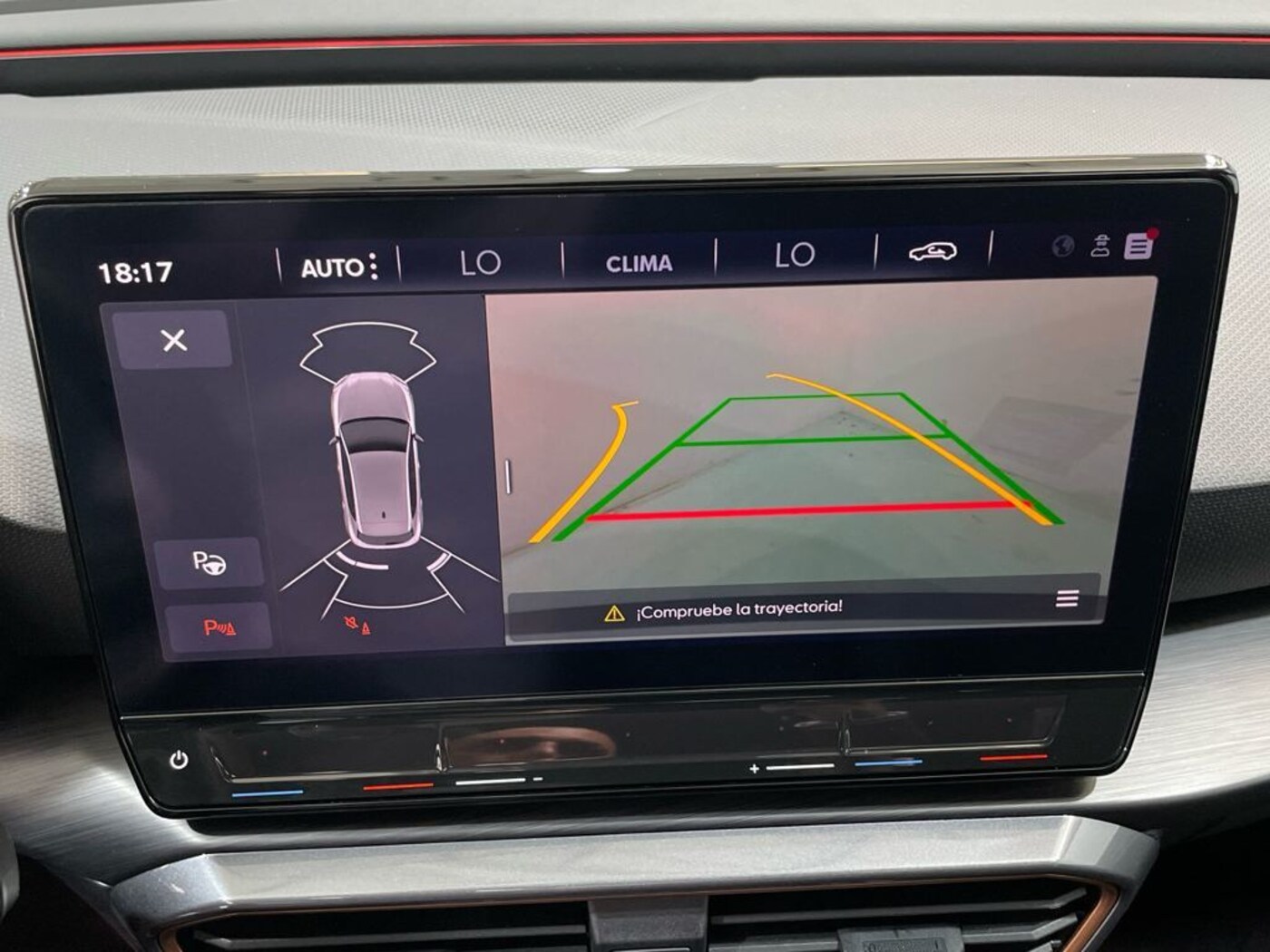 CUPRA Leon León 1.5 eTSI DSG 110 kW (150 CV) — photo 17