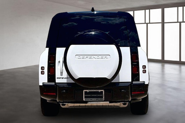 2025 Land Rover Defender