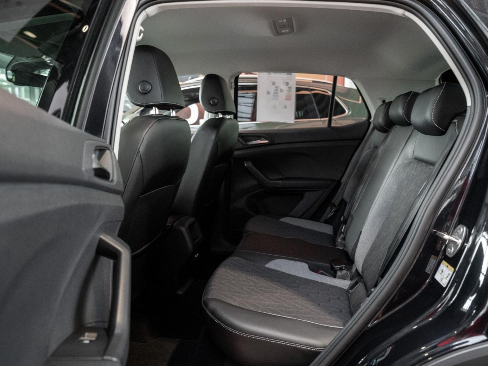 Volkswagen T-Cross – Bild 9